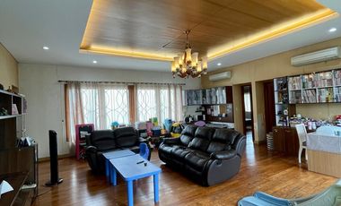 sektor 7 nego sd deal  cluster exclusive bintaro dengan Pool