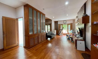 sektor 7 nego sd deal  cluster exclusive bintaro dengan Pool