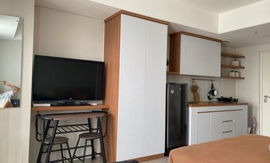 Unit Studio Full Furnished siap huni 5 menit jalan kaki ke station pondok ranji apartment Bintaro Plaza Bintaro CL 028