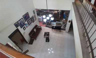 Rumah plus ruang usaha pinggir jalan utama karangasem