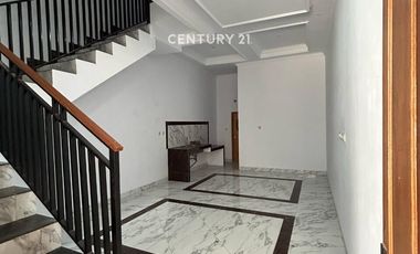 Rumah Brand New 3 Lantai Area Duri Kepa Kebon Jeruk Jakarta Barat