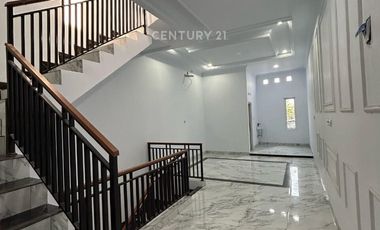 Rumah Brand New 3 Lantai Area Duri Kepa Kebon Jeruk Jakarta Barat