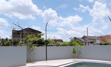 Rumah mulai 500 jutaan fasilitas kolam renang dll