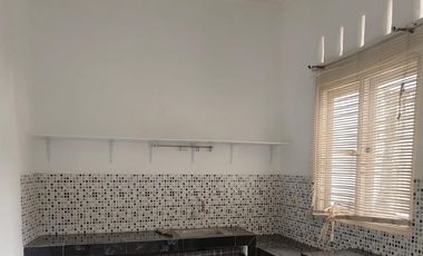 Rumah Disewakan Dalam Town House Cirendeu