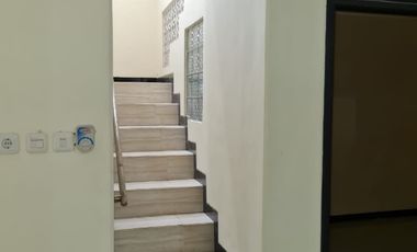 Rumah Rungkut menanggal Surabaya timur no