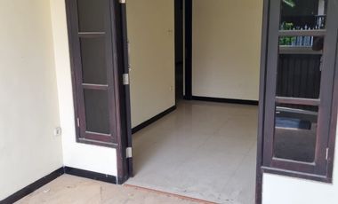 Rumah Rungkut menanggal Surabaya timur no