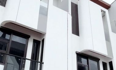 Jual Rumah Futuristik Utan Kayu Matraman Jakarta SHM PBG IMB KPR BSI