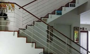 Disewakan rumah mewah di Royal Residen