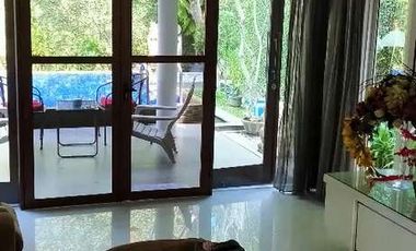 Disewakan rumah mewah di Royal Residen