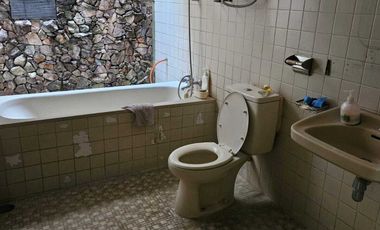 Dijual Rumah Lokasi Strategis di Jl. Raung Semarang