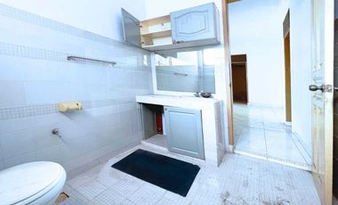 RUMAH LUAS DI DAERAH ELITE