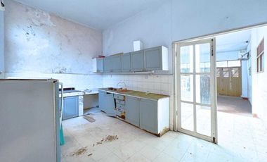 RUMAH LUAS DI DAERAH ELITE