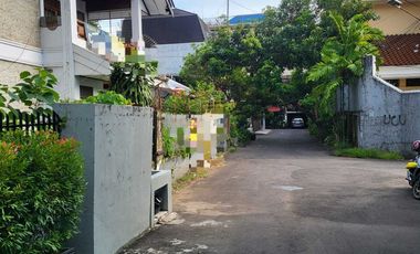 RUMAH LUAS DI DAERAH ELITE