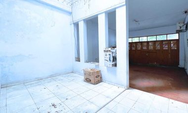 RUMAH LUAS DI DAERAH ELITE