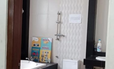 DIJUAL RUMAH MEWAH 3 LANTAI DI PERUM PREMIUM DEKAT ARTOS MALL