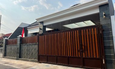 rumah nyaman tengah kota Sumber dekat Manahan Solo
