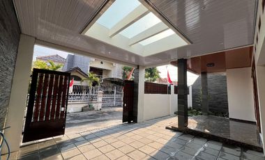 rumah nyaman tengah kota Sumber dekat Manahan Solo