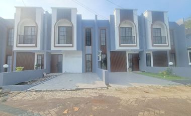 Rumah Baru 2 Lantai Nol Jalan Propinsi Dekat RS Rahman Rahim Sidoarjo