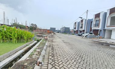 Rumah Baru 2 Lantai Nol Jalan Propinsi Dekat RS Rahman Rahim Sidoarjo