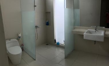 0451 - Disewakan Rumah The Mansion Pakuwon Indah 2 Lantai LB 480 m2