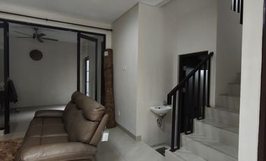 Disewakan Rumah Cluster Cosmo Lippo Cikarang