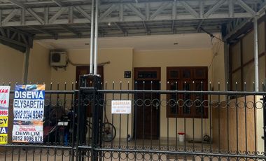 DISEWAKAN RUMAH KELAPA GADING 4 KAMAR TIDUR JAKARTA UTARA