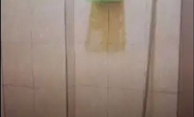 Di jual butuh rumah minimalis kokoh permanen  2 lantai full lokasi ciledug