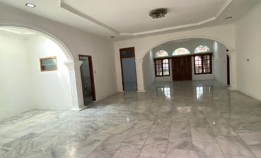 Rumah Besar Ditebet Timur Bebas Banjir Akses Lebar