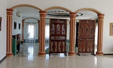 rumah besar dan megah siap huni di tengah kota balikpapan