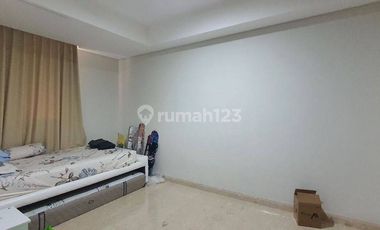 Teras Bahamas Selevel Dengan Kolam Renang Private Lift 4 Kt