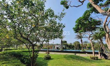 Teras Bahamas Selevel Dengan Kolam Renang Private Lift 4 Kt