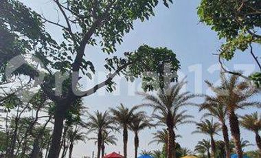 Teras Bahamas Selevel Dengan Kolam Renang Private Lift 4 Kt