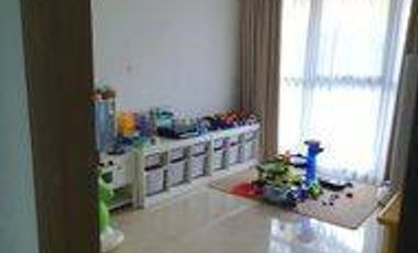 Teras Bahamas Selevel Dengan Kolam Renang Private Lift 4 Kt