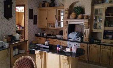 Rumah Mewah Dlm Komplek Dekat Binus Kemanggisan, Palmerah, Jakbar