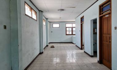 Rumah, Ruko, atau Ruang Usaha Strategis di Jalan Veteran Solo