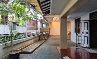 Rumah, Ruko, atau Ruang Usaha Strategis di Jalan Veteran Solo