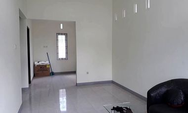 758 Rumah Siap Lelang di Jl. Puri Lontar Oebufu Kota Kupang