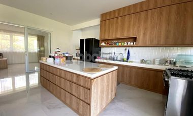 Stunning villa with beautiful view in Berawa, Canggu