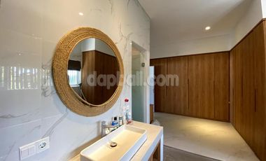 Stunning villa with beautiful view in Berawa, Canggu