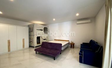 Stunning villa with beautiful view in Berawa, Canggu