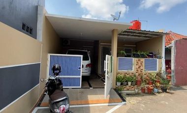 Jual Cepat Rumah & 2 Kostan Purwakarta Dekat Dengan Tol Sadang 100 m2