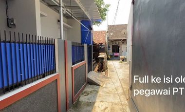 Jual Cepat Rumah & 2 Kostan Purwakarta Dekat Dengan Tol Sadang 100 m2