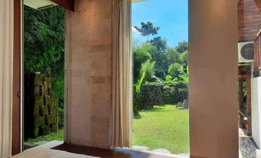 Sale villa berkelas 2lt 4are view sawah,sungai furnish dkt raya ubung