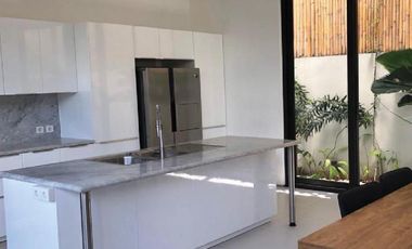 Townhouse Cantik Suralaya Residences B2 Di Kemang Jaksel