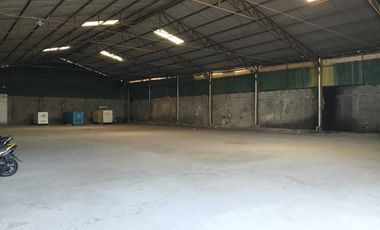 Gudang di Jalan Solo km.11