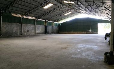 Gudang di Jalan Solo km.11