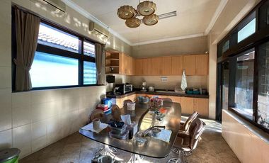 Rumah Pusat Kota Surabaya Di Embong Kemiri Cocok Untuk Kantor