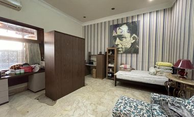 Rumah Pusat Kota Surabaya Di Embong Kemiri Cocok Untuk Kantor