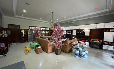 Rumah Pusat Kota Surabaya Di Embong Kemiri Cocok Untuk Kantor