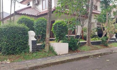 Jual Rumah Mewah Unfurnis Hoek 456 M2 di Graha Taman Bintaro Sektor 9